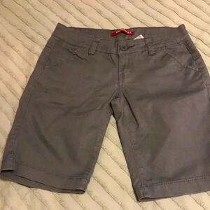 Union Bay shorts with side pockets.